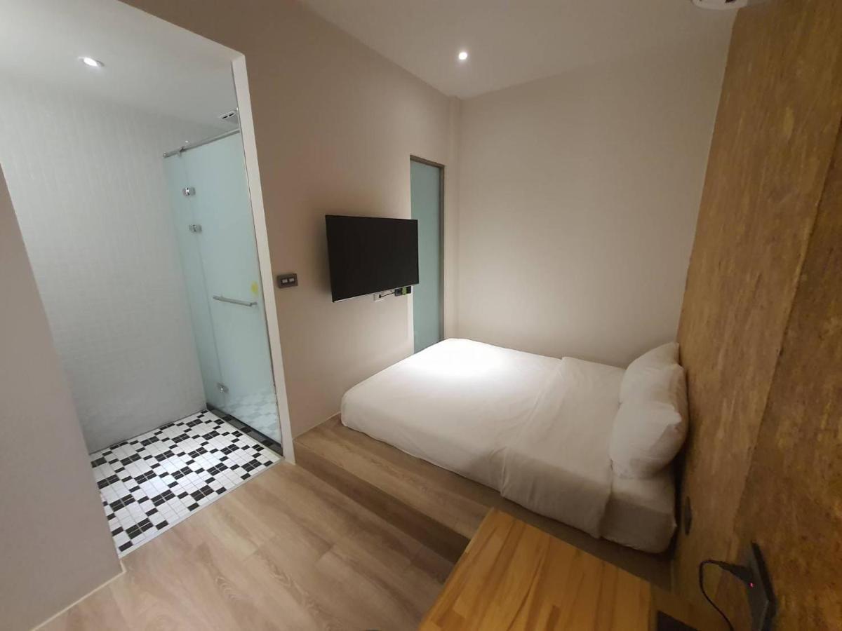Light Hostel Hualien Exterior photo