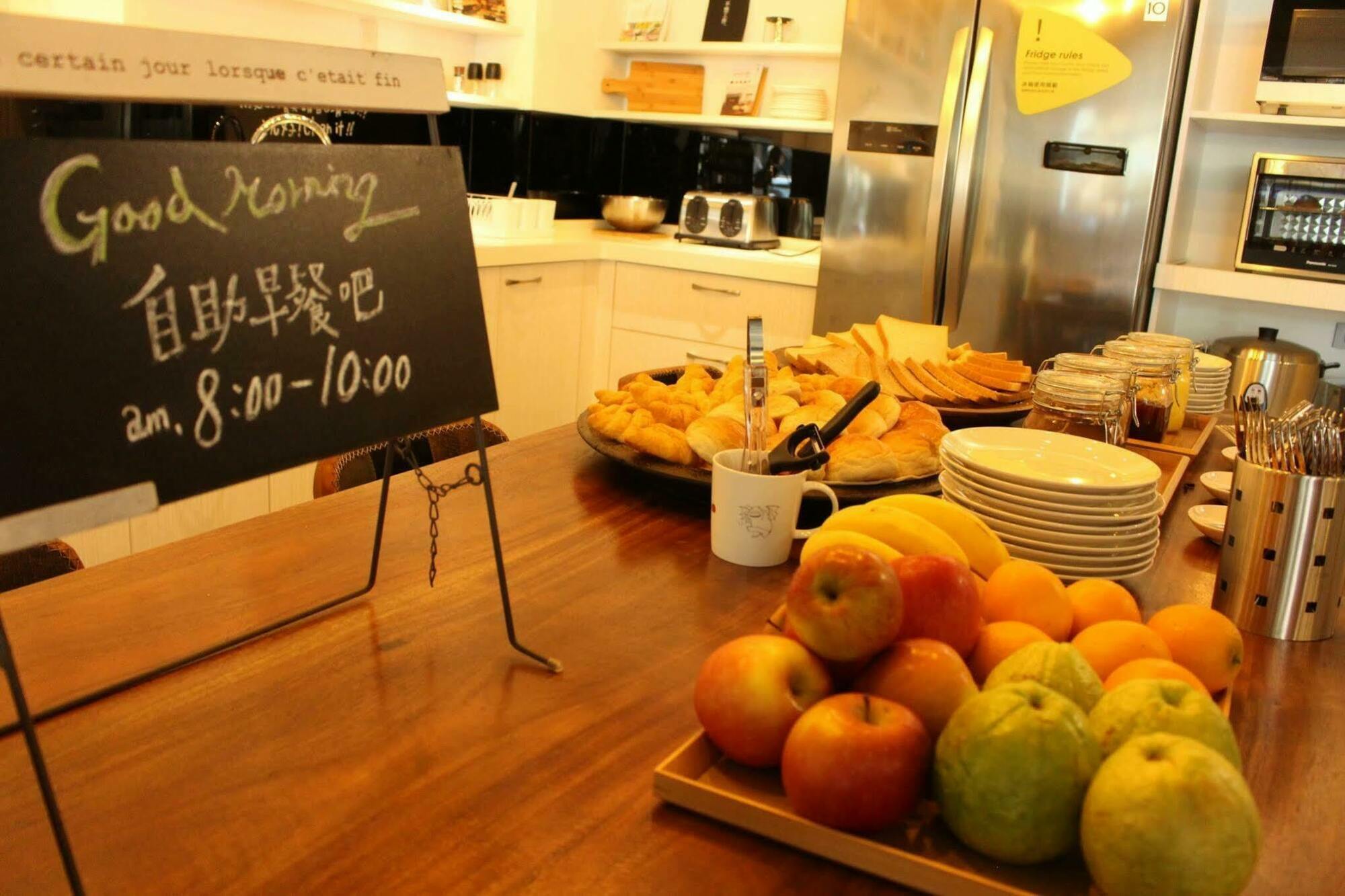 Light Hostel Hualien Exterior photo